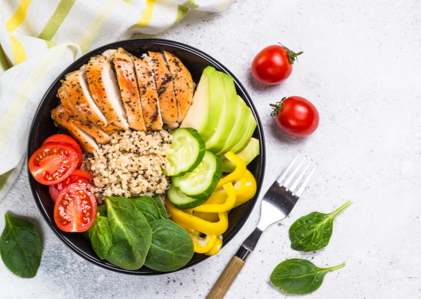 chicken and spinach avocado salad